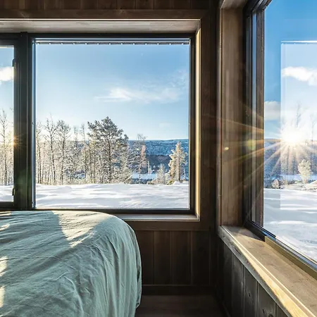 New Luxury In With Hot Tub, Mountain Views & Access Geilo