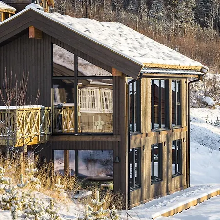 New Luxury In With Hot Tub, Mountain Views & Access Feriehus *