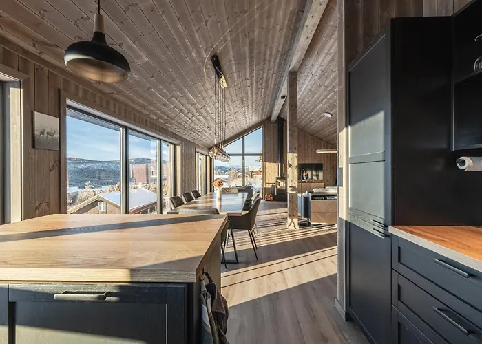 Feriehus New Luxury In With Hot Tub, Mountain Views & Access Geilo