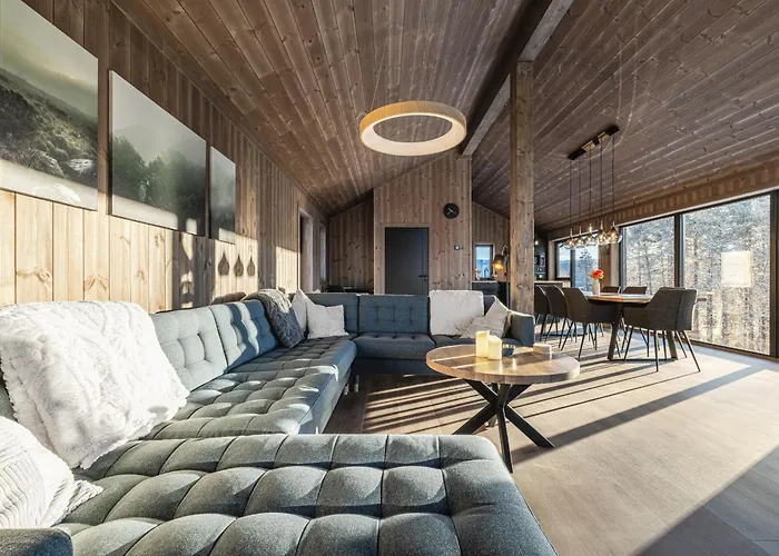 New Luxury In With Hot Tub, Mountain Views & Access * Geilo