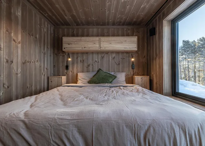 New Luxury In With Hot Tub, Mountain Views & Access * Geilo