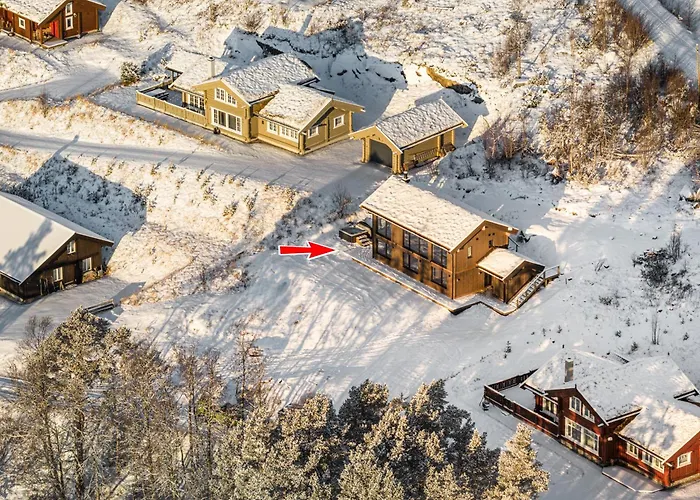 Сasa de vacaciones New Luxury In With Hot Tub, Mountain Views & Access Geilo